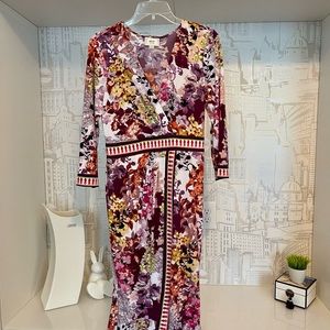 ECI Floral Knee-Length 3/4 Sleeves V-Neck Wrap Straight Silhouette Dress Size 8